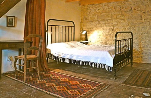 Puechabon Cabaña | Vacation like in the old days, historic village house with roof terrace. dog allowed!