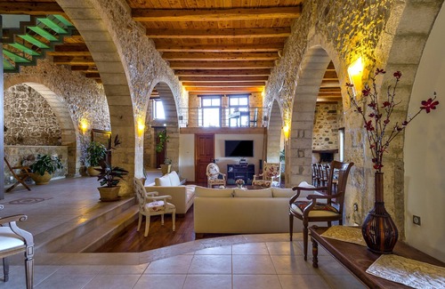 Maroulas Villa | Histórica casa de pueblo de la época veneciana.