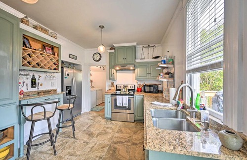Danville Casa | Historic Watson Brick House with Private Deck!