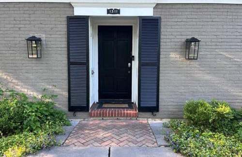 South Bend Casa | Historic Wayne Street - close to the Stadium