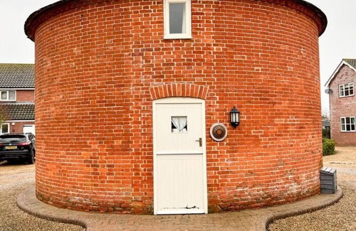 Walsham-le-Willows Casa | Historic Windmill For Your Countryside Escape