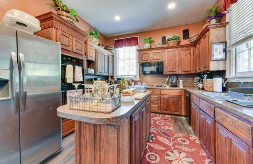 Pinckneyville Casa | Historic Woodville Estate with Pool Pets Welcome!
