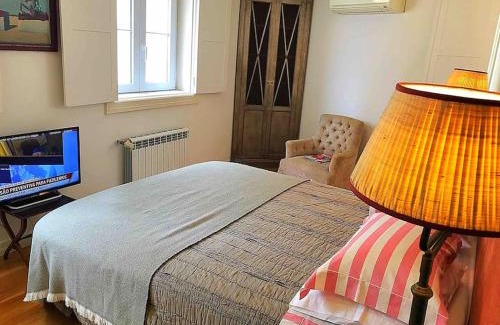 Misericordia Apartamento | Historical 3 Bedroom Duplex Apartment in Lisbon