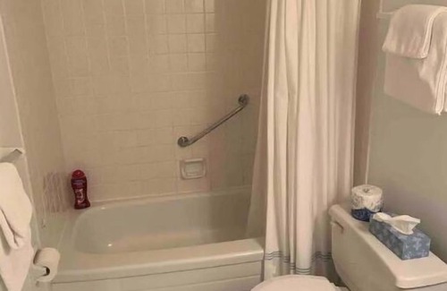 Niagara-on-the-Lake Apartamento | Historical King George Inn 7