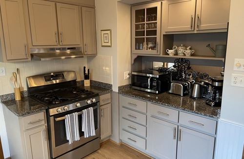 Orchard Park Casa | Historical Charm, in the Village of Orchard Park, easy to everywhere