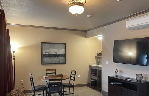 Gonzales Apartamento | Historical Downtown 2 bedroom Hotel Suite