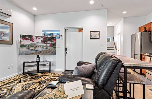 Chattanooga Condominio | Historical Downtown, Private, Self-check-in, 1 car Parking, 1King & 1Queen beds