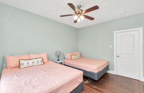 San Jacinto Casa | Historical Galveston House - 2 min drive to sand!
