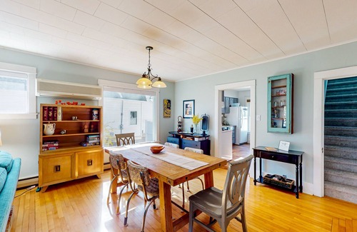 Manistee Casa | Historical home walkable to town & the beach with private hot tub & beach gear