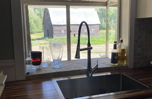 Cherryville Casa | Historical Log Cabin