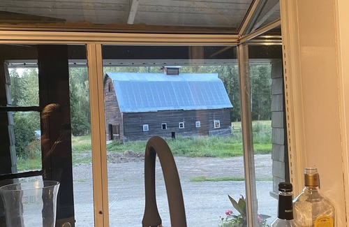 Cherryville Casa | Historical Log Cabin