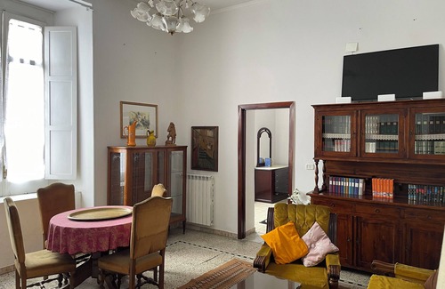Rione Sanita Apartamento | Historical Maison des Artistes in Aristocratic XVI Century Palace