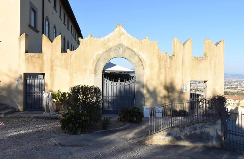 Lastra a Signa Apartamento | Historical palace in the heart of Tuscany