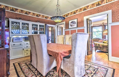 Lloyd District Cabaña | Historical Portland Home < 2 Mi to Downtown!