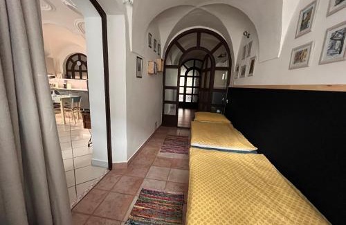 Banska Bystrica Apartamento | Historický apartmán v centre mesta-2min pešo na námestie