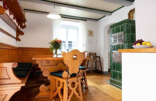 Ehingen Casa | Historische Unterkunft für 12 Personen