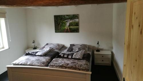 Holzhausen Casa | Historisches Ferienhaus "Schwalbennest" mit Eseln