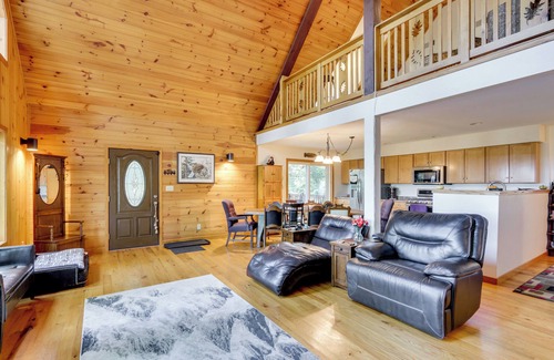 Aspers Cabina | History, Hikes & Fireside Nights: Fayetteville Gem