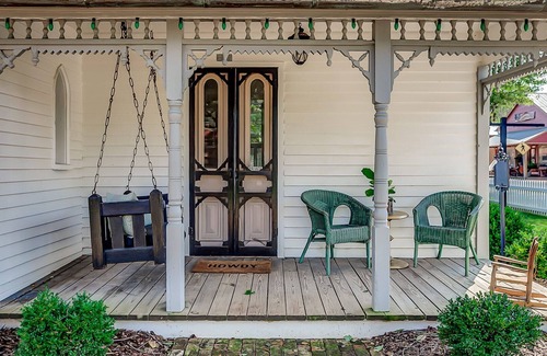 Leipers Fork Casa | La historia se encuentra con el lujo en Dreamy Leiper's Fork Village Cottage, Walk to Everything