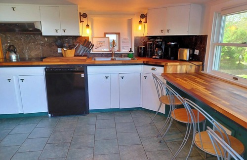 Montauk Cabaña | Hither House Cottage, a retreat near the beaches of Montauk NY and Pet Friendly!