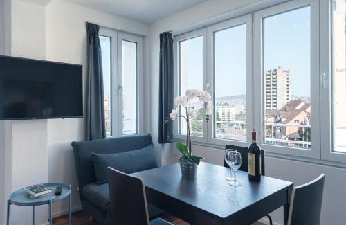 Albisrieden Apartamento | HITrental Wiedikon Apartments