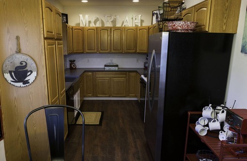 Aurora Casa | Casa de Hittah en las colinas de Moriah