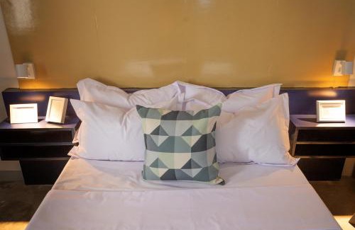 Bacoor City Apartamento | Hive Manila Guesthouse and Apartments 400 Mbps - Gallery Studio