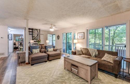 Hiawassee Casa | Hiwassee River Gem with Huge Decks Great for Groups
