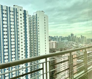 Malamig Apartamento | HiYara Loft - GA Tower 2, beside MRT BONI Station
