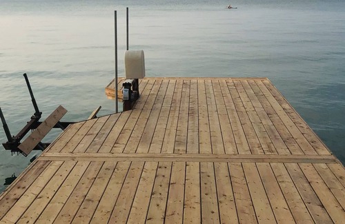 Tecumseh Casa | HMH Hospitality - Cozy LakeFront propiedad
