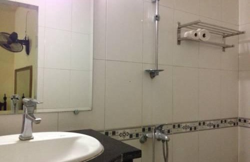 Yen Phu Apartamento | Hoàng Gia Hotel -150 Nghi Tàm HN - by BAY LUXURY