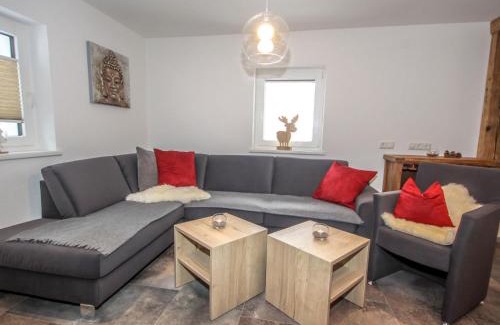 Bruck an der Grossglocknerstrasse Casa | Holiday Home Machreich by Interhome