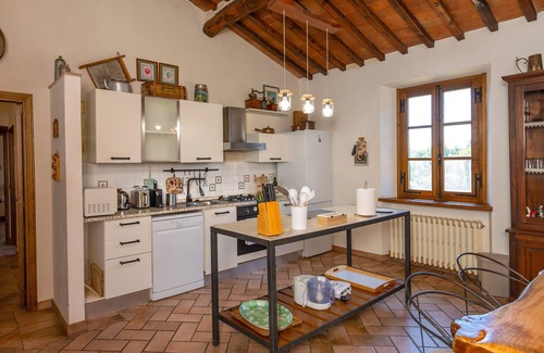 Castelnuovo di Val di Cecina Casa | Casa de vacaciones 'Podere Le Rote' con piscina privada, jardín privado y Wi-Fi