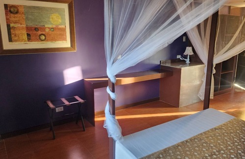 San Pedro Hotel | Hotel Palacio 10Minutes away from the airport, 26 Rooms ready &waiting for you..