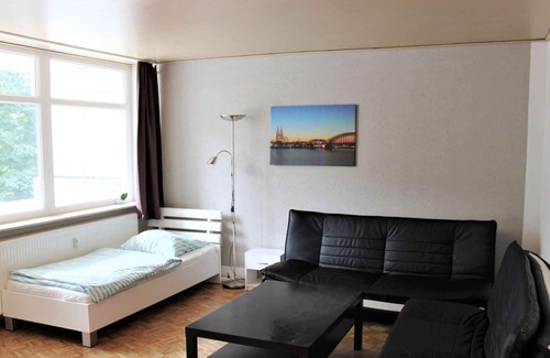 Bensberg Apartamento | HÖ01 large apartment with dryer and washing machine