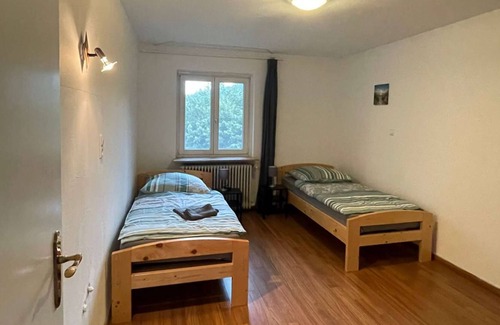 Unterreichenbach Apartamento | HÖ01 large apartment with dryer and washing machine