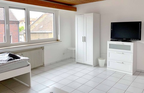 Lendersdorf Apartamento | HÖ01 large apartment with dryer and washing machine