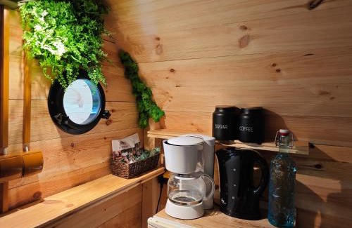 Kirchensittenbach Otro | Hobbit Hütte am Bach ohne Bettwäsche