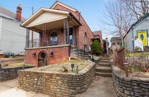 Clifton Casa | Hobbit House In The Ville!