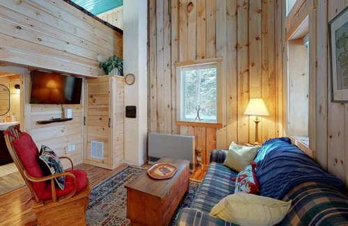 Morrisville Casa | Hobbit House