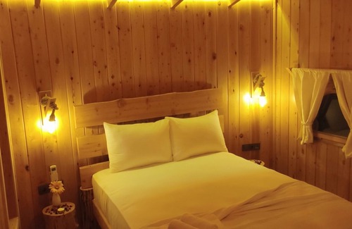 Olympos Hotel | Hobbitton Village