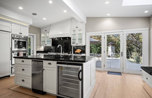 Layton Casa | Hobbs Mill | Theatre | Ping Pong | Pet-Friendly