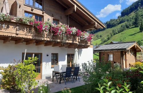 Rauris Apartamento | Hochalmbahnen Chalets Rauris 1-06 WE2 Maislaufeldweg 1g EG