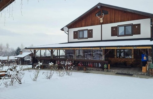 Rasnov Casa | Hochwertig eingerichtetes Ferienhaus für große Gruppen