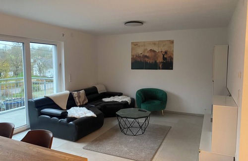 Trichtingen Casa | Hochwertige Doppelhaushälfte- Neubau M.terrasse und Garten für Erholsamen Urlaub