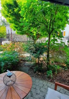 Kettig Apartamento | Hochwertiges Apartment mit 3 Räumen und Terrasse statt Hotelzimmer - Festung zu Ketghe, Nähe Koblenz