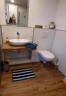 Kettig Apartamento | Hochwertiges Apartment mit 3 Räumen und Terrasse statt Hotelzimmer - Festung zu Ketghe, Nähe Koblenz