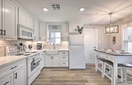 Hodgen Cabaña | Hodgen Cottage on 650 Acres, Cozy & Scenic