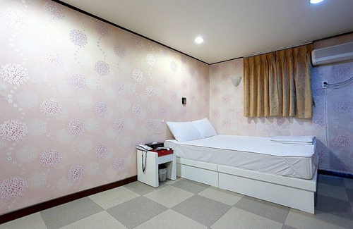 Hoegi-dong Hotel | Hoegi Cherry