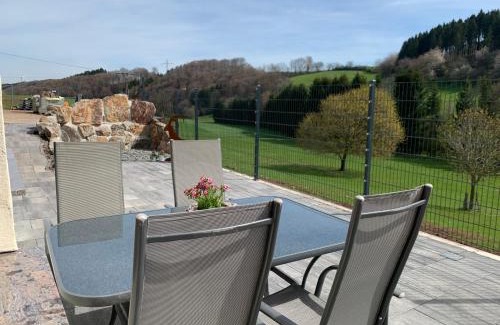 Schlausenbach Apartamento | Hof Görrespesch-Ferien im Herzen der Schneifel